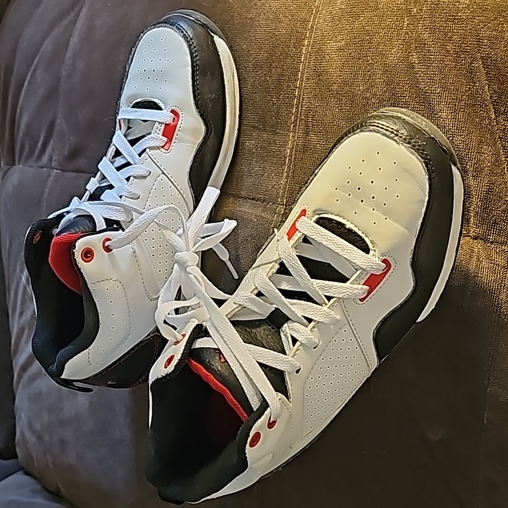 AND1 basketball shoes - Picture 1 of 8